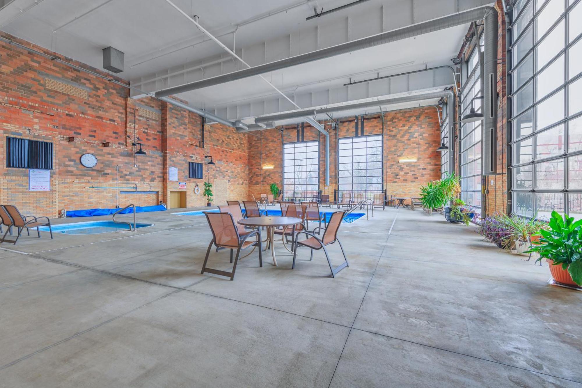 Central Lofts Condo- Year Round Pool- Hot Tub- Close To Beach South Haven Kültér fotó